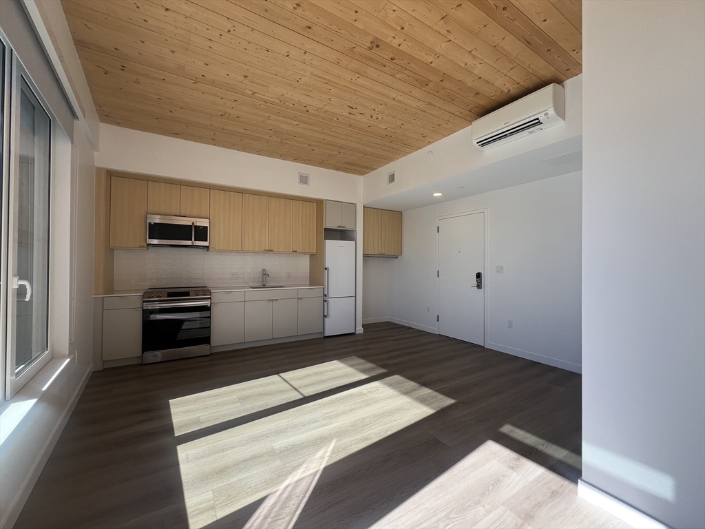 154 Broadway 408