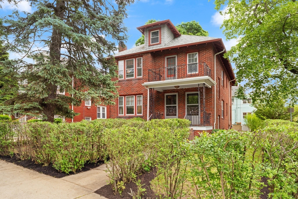 27 Alewife Brook Pkwy