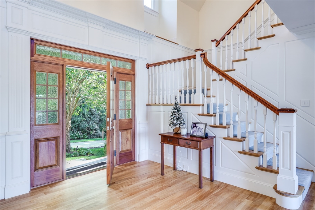 Barnstable, Massachusetts 02648, United States, 5 Bedrooms Bedrooms, ,7 BathroomsBathrooms,Residential,Pending,44301