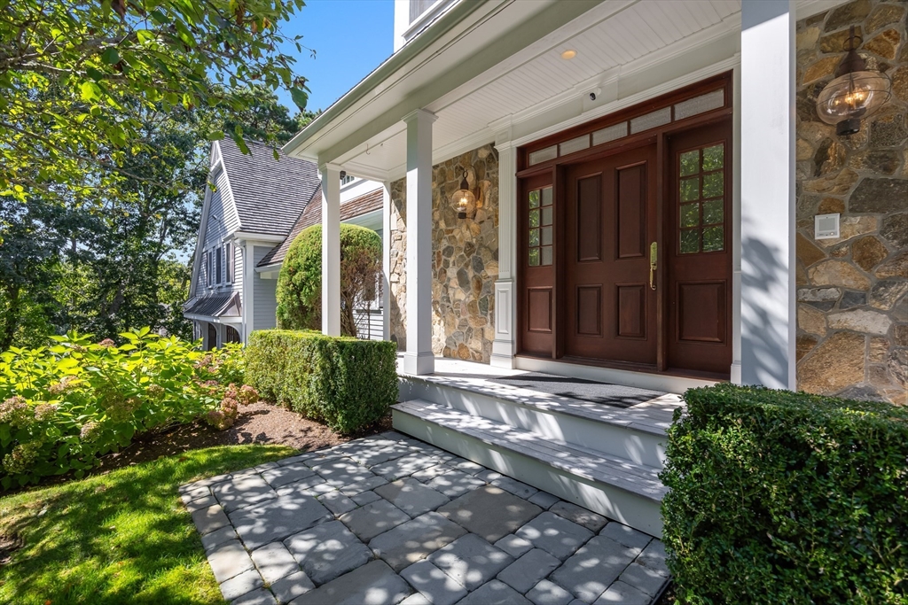 Barnstable, Massachusetts 02648, United States, 5 Bedrooms Bedrooms, ,7 BathroomsBathrooms,Residential,Pending,44301