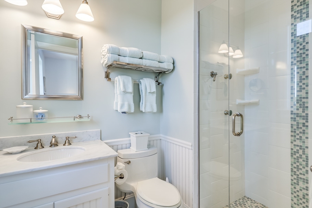 Barnstable, Massachusetts 02648, United States, 5 Bedrooms Bedrooms, ,7 BathroomsBathrooms,Residential,Pending,44301