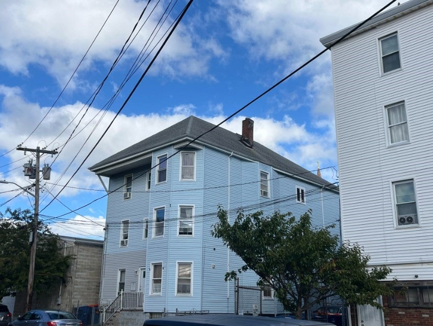 47 Holly St, New Bedford, MA Photo #2