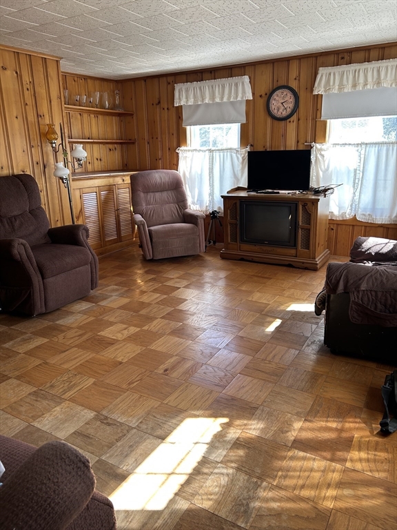 1386 Pleasant Street