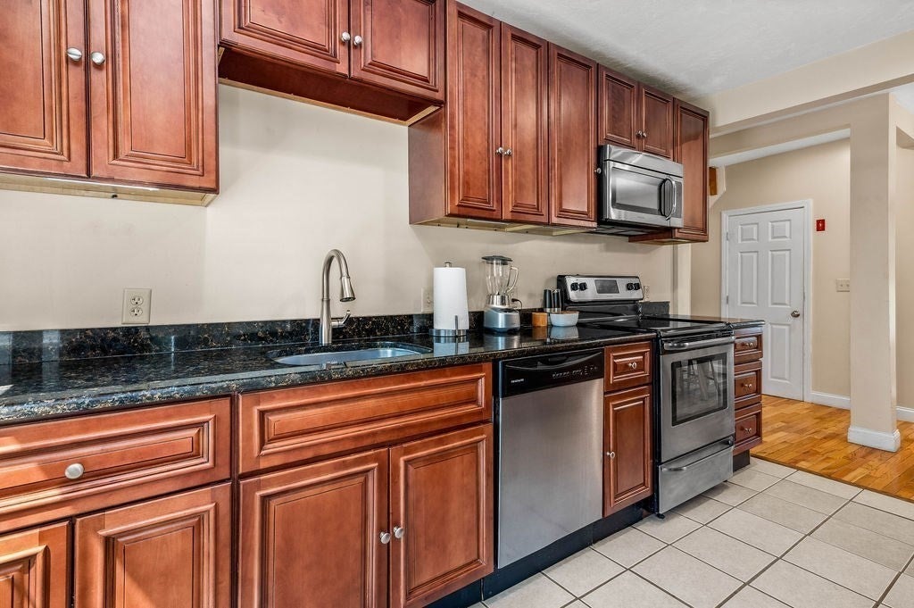 60 Riverlin Street, Millbury, MA Photo #15