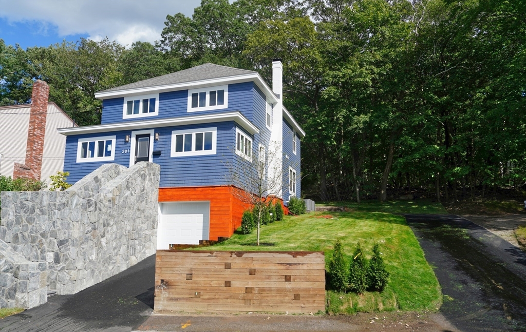281 Forest St