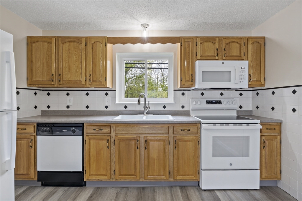 5455 N Main St #4D, Fall River, MA Photo #11