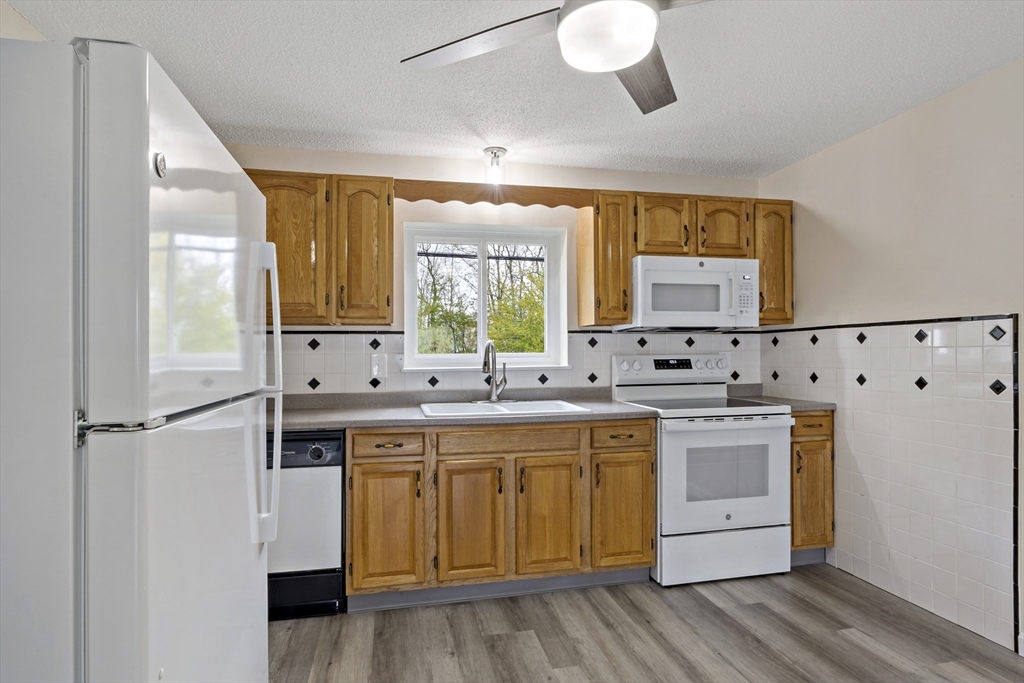 5455 N Main St #4D, Fall River, MA Photo #9