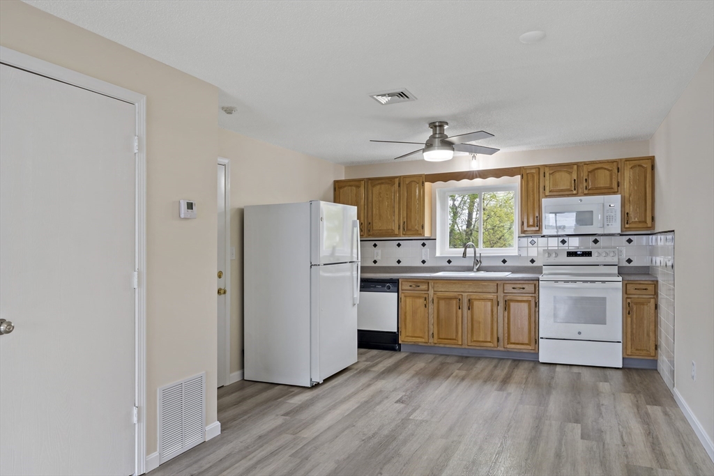 5455 N Main St #4D, Fall River, MA Photo #10