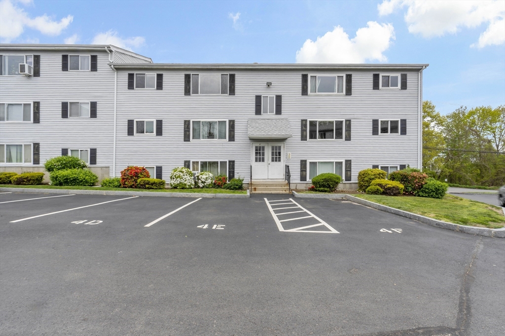 5455 N Main St #4D, Fall River, MA Photo #1