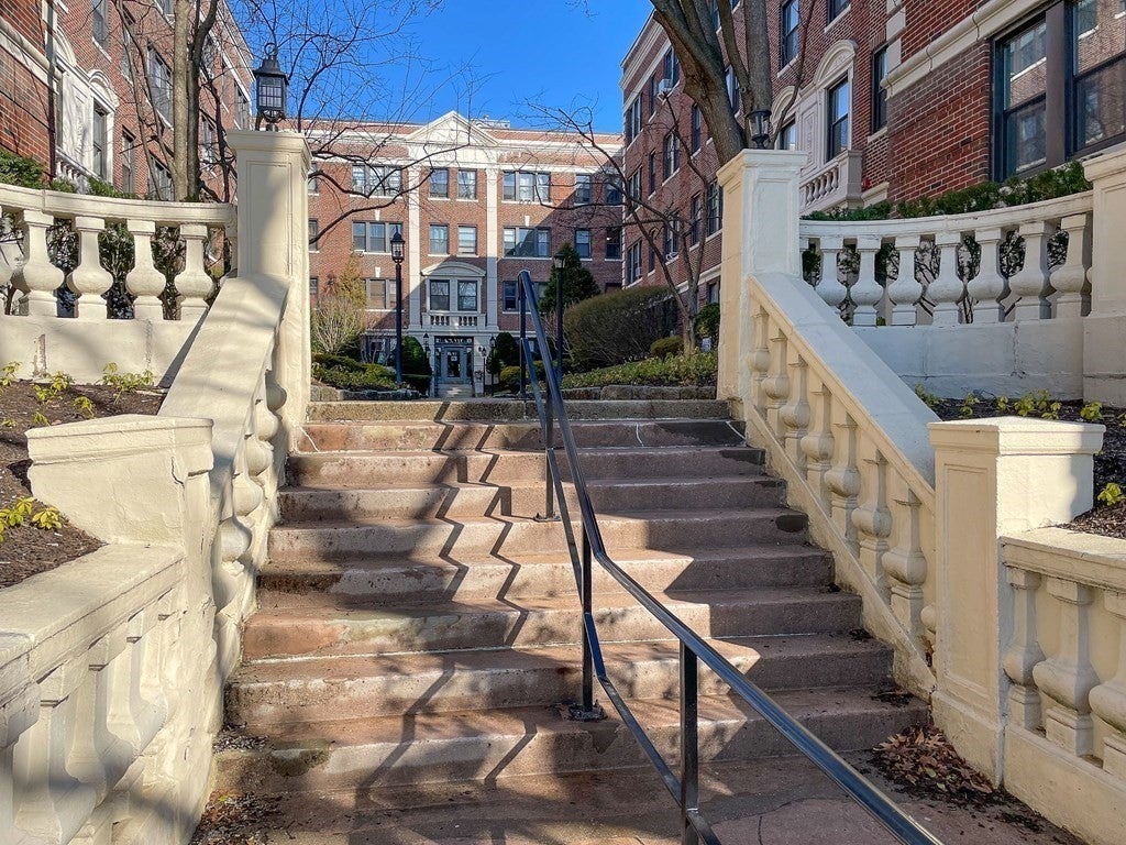 141 Englewood Ave #A, Boston, MA Photo #2