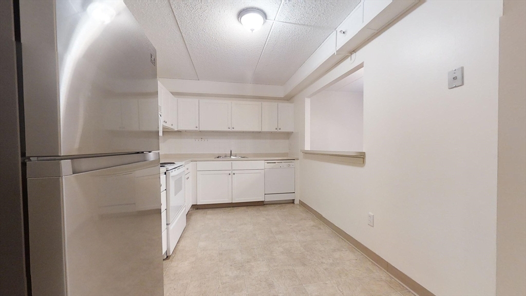 32 Whites Ave F5505