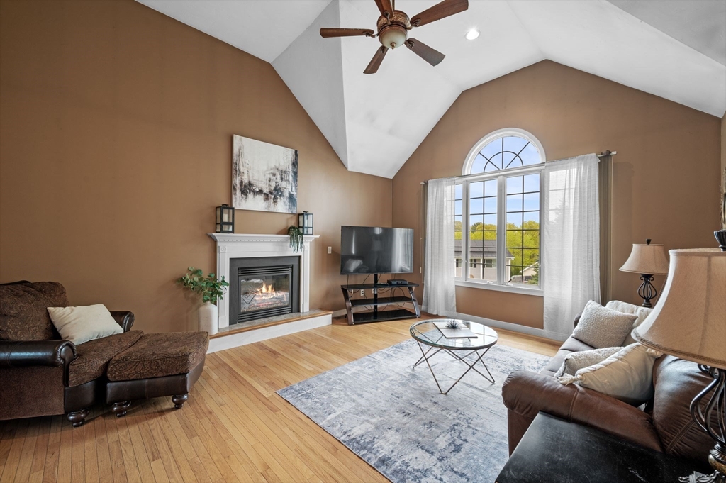1 Bridle Path Rd, Lynn, MA Photo #2