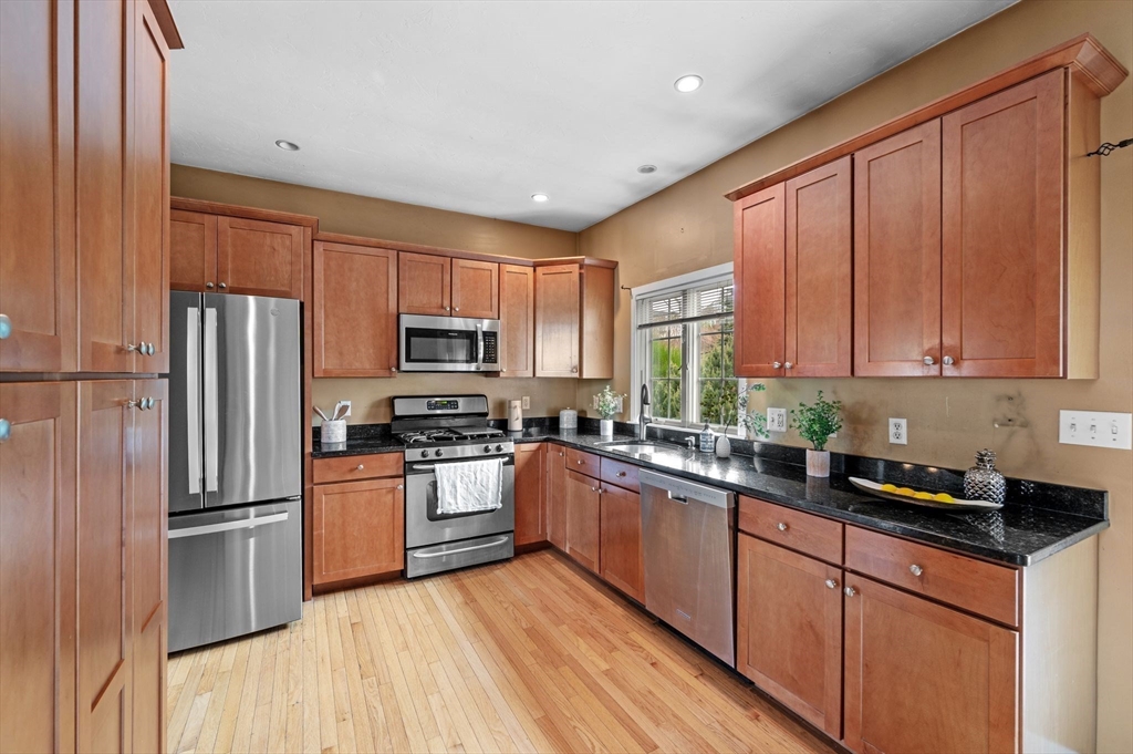 1 Bridle Path Rd, Lynn, MA Photo #11