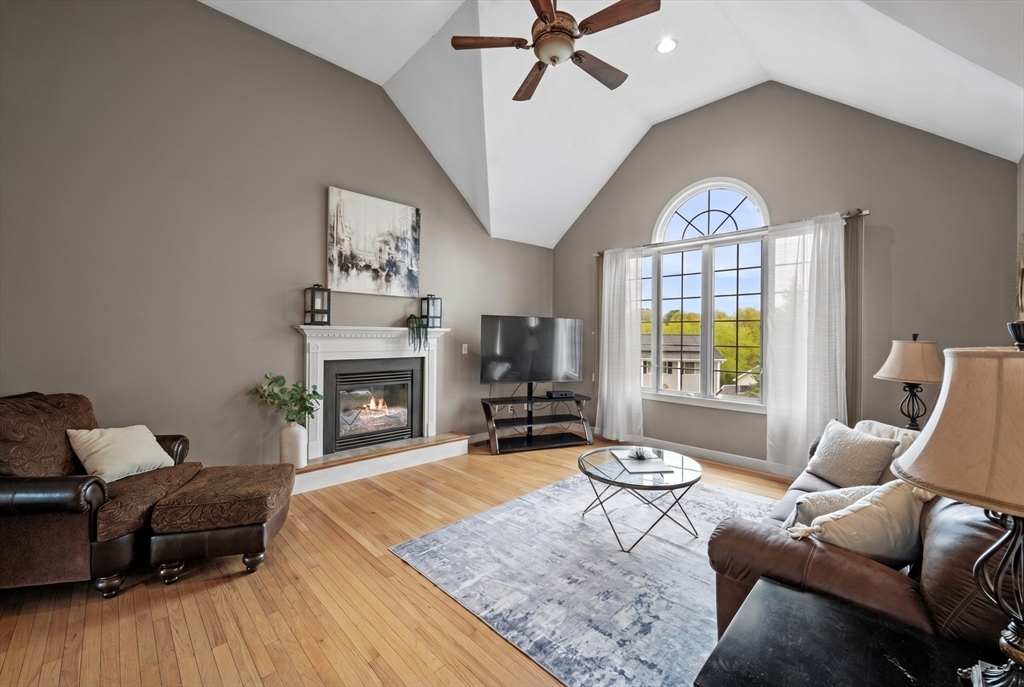 1 Bridle Path Rd, Lynn, MA Photo #7
