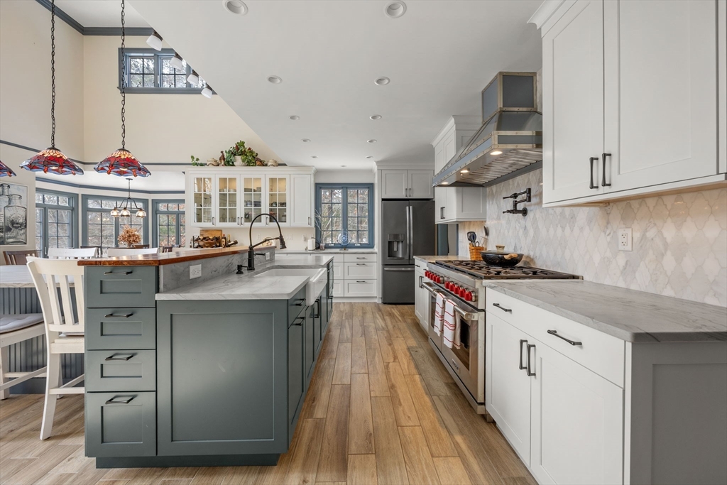 9 Horseshoe Bend Way