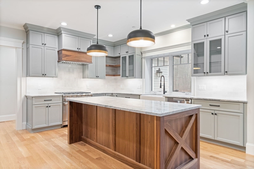 9 Whisper Way