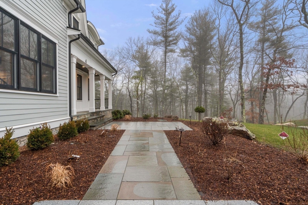 9 Whisper Way