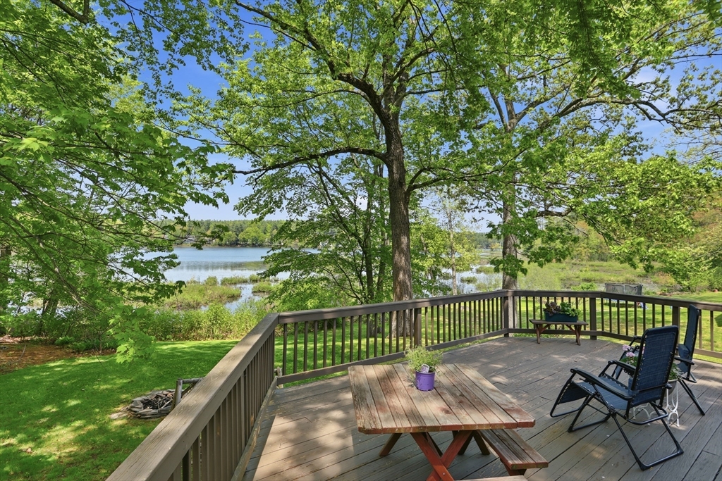 44 Sandy Pond Rd