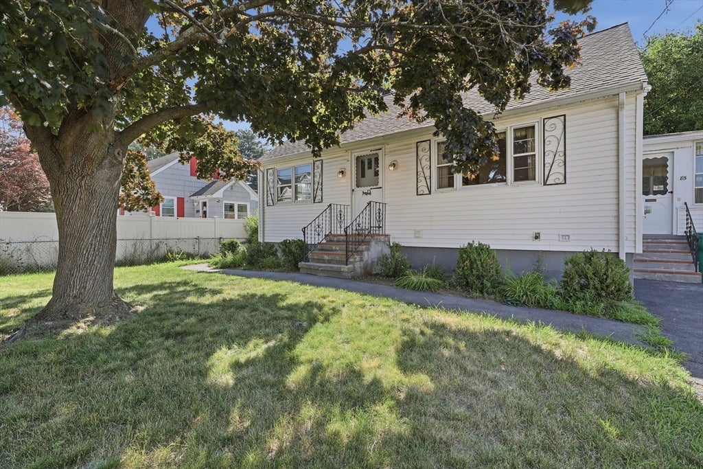 85 Bunker Hill Ave, Lowell, MA Photo #1