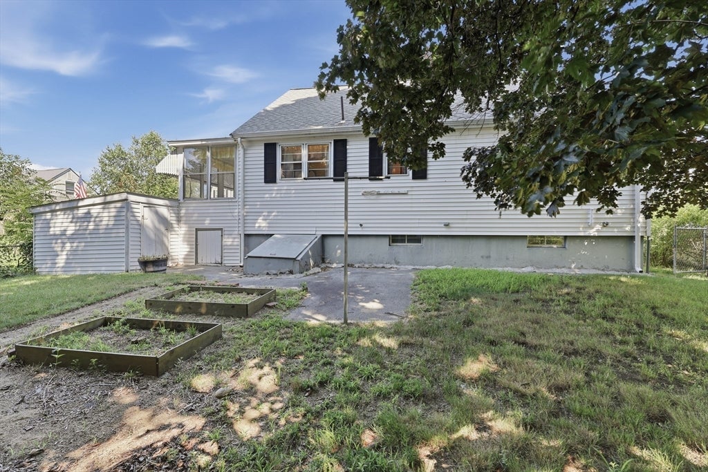 85 Bunker Hill Ave, Lowell, MA Photo #3