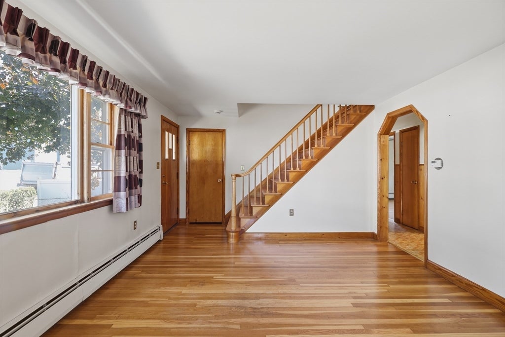 85 Bunker Hill Ave, Lowell, MA Photo #8