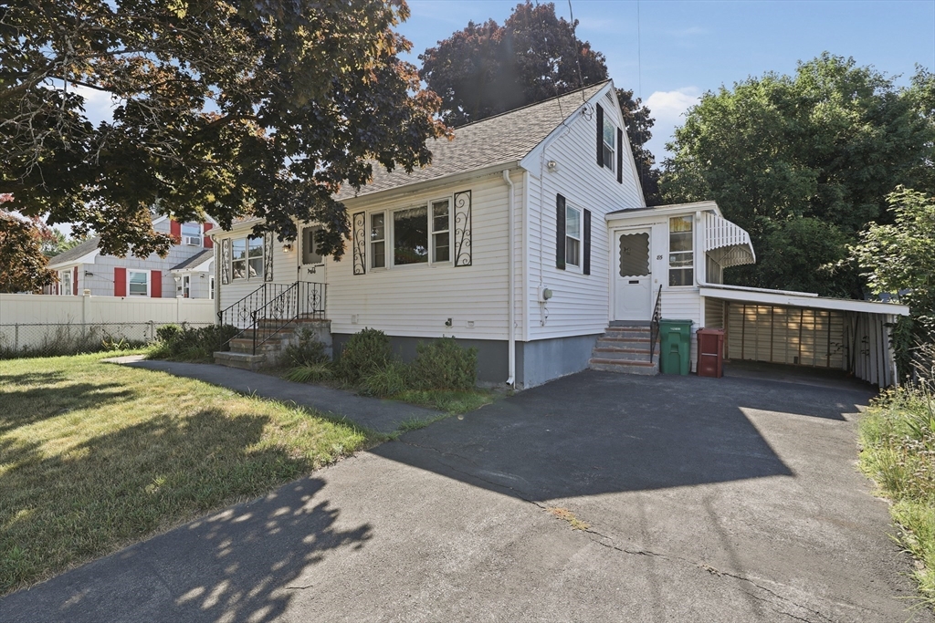 85 Bunker Hill Ave, Lowell, MA Photo #2