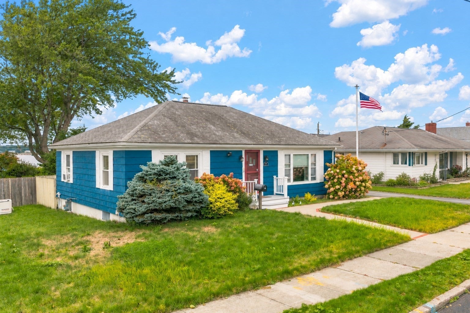 19 Nautilus St, New Bedford, MA Photo #1