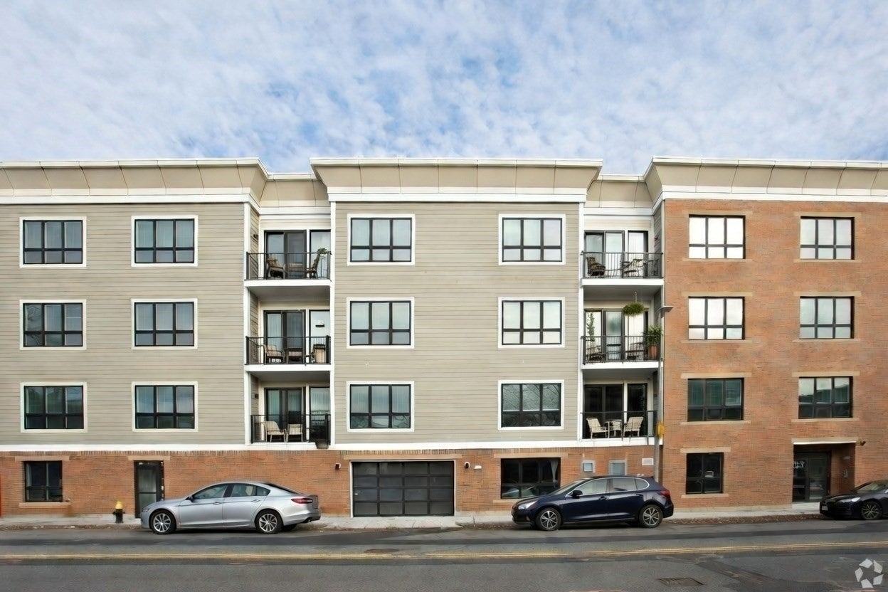 33-39 Ward St.
