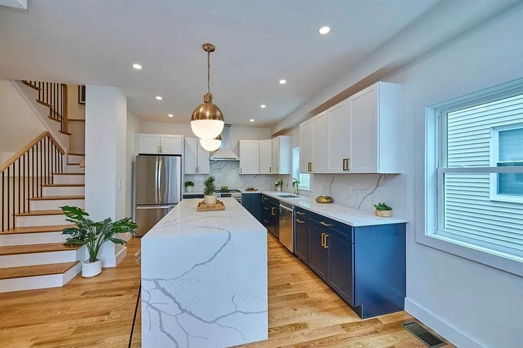 18 Belknap Street 2
