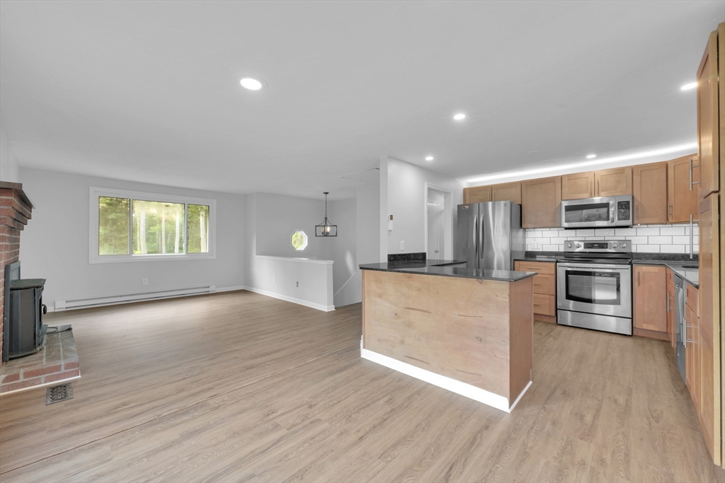 65 Breakneck Rd