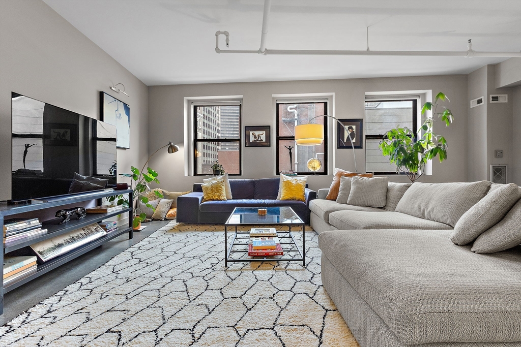 453 Washington St 5A