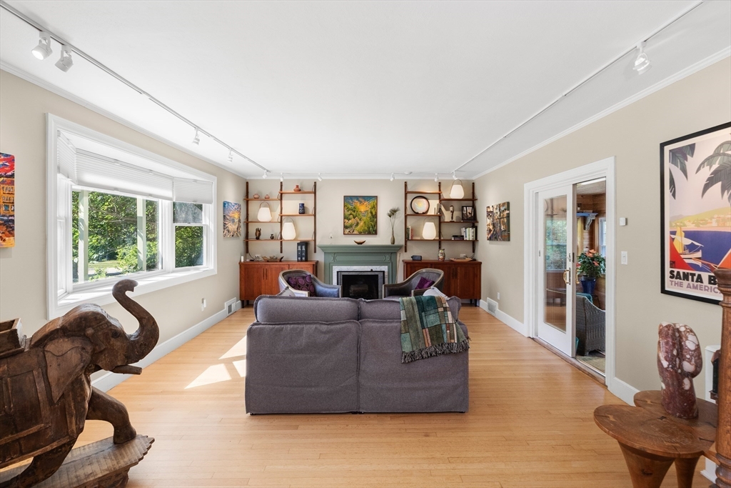 94 Lovett St