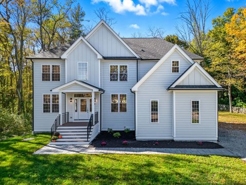 8 Hough Rd. Sutton MA 01590