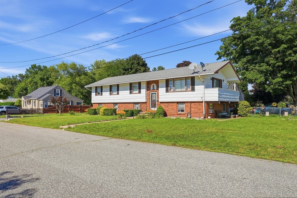 619 East St, Ludlow, MA Photo #2