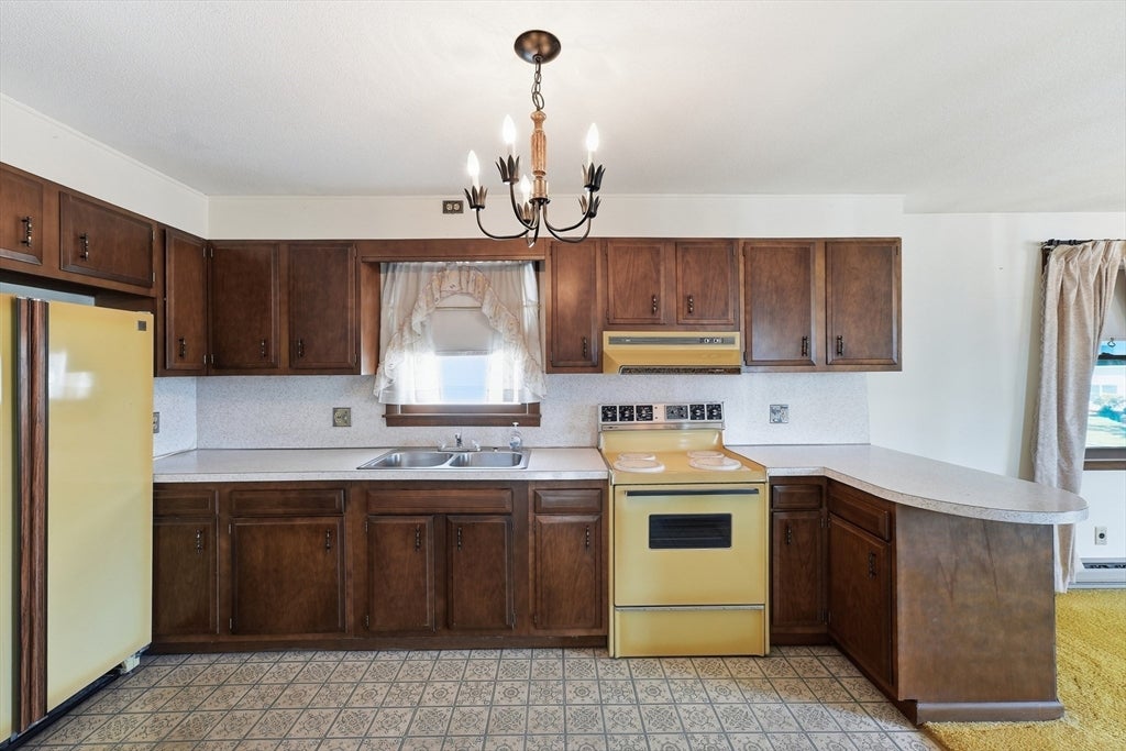 619 East St, Ludlow, MA Photo #9