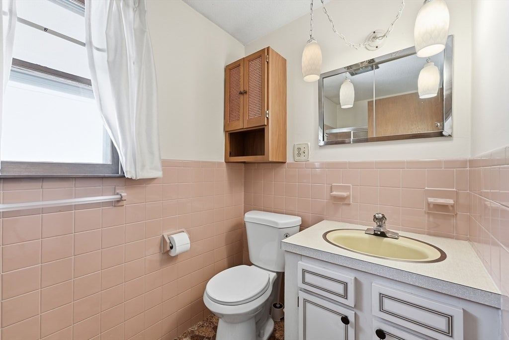 619 East St, Ludlow, MA Photo #15