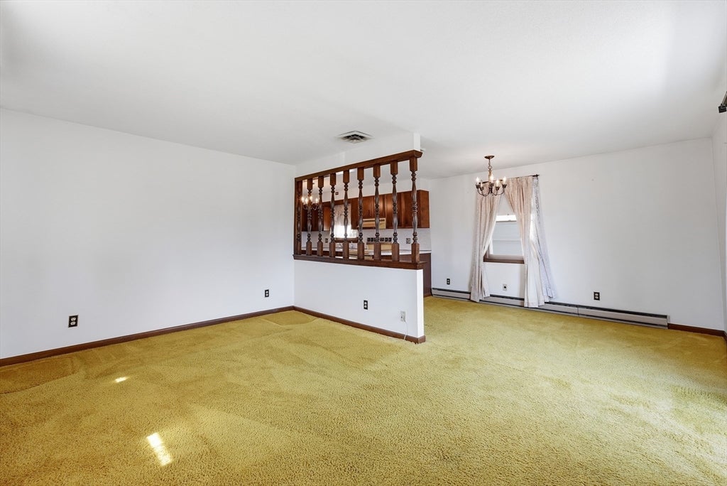 619 East St, Ludlow, MA Photo #6