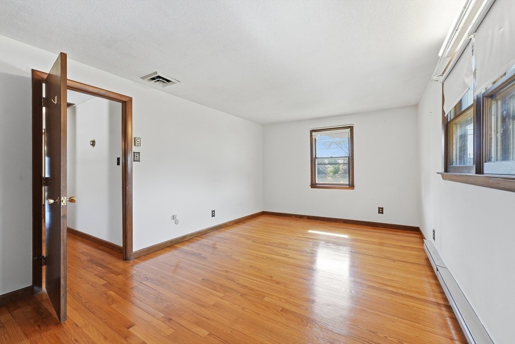 619 East St, Ludlow, MA Photo #17