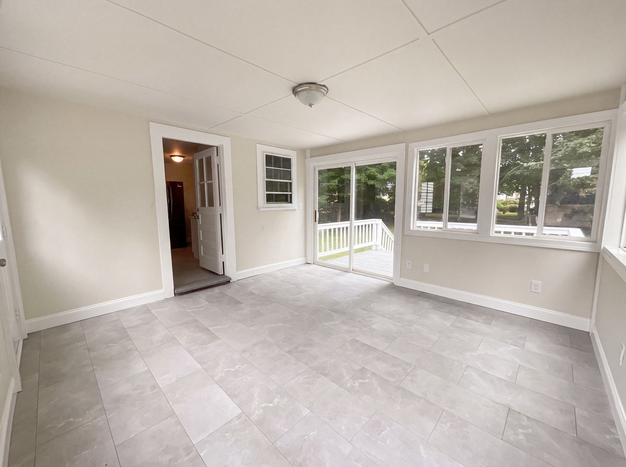 48 Woodlawn St, Randolph, MA Photo #10