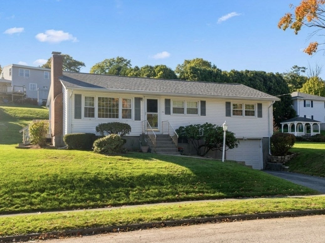 16 Hycrest Dr, Worcester, MA, 16 Hycrest Dr, Worcester, MA Photo #1