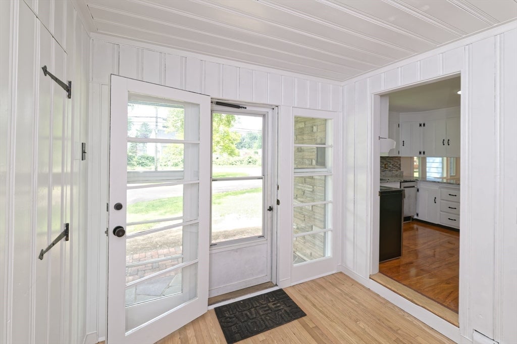 318 South Main St, Hopedale, MA Photo #3