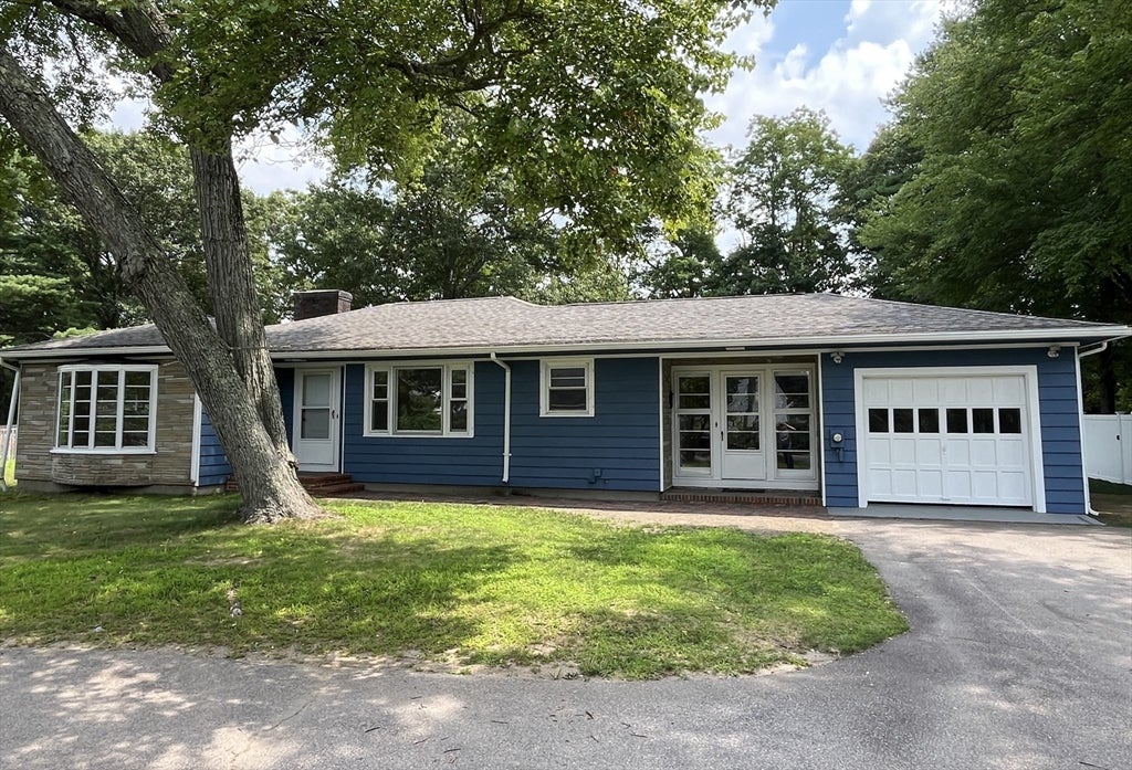318 South Main St, Hopedale, MA Photo #1