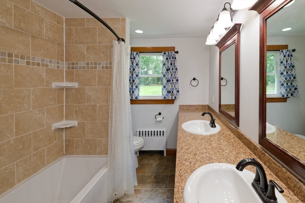 318 South Main St, Hopedale, MA Photo #18