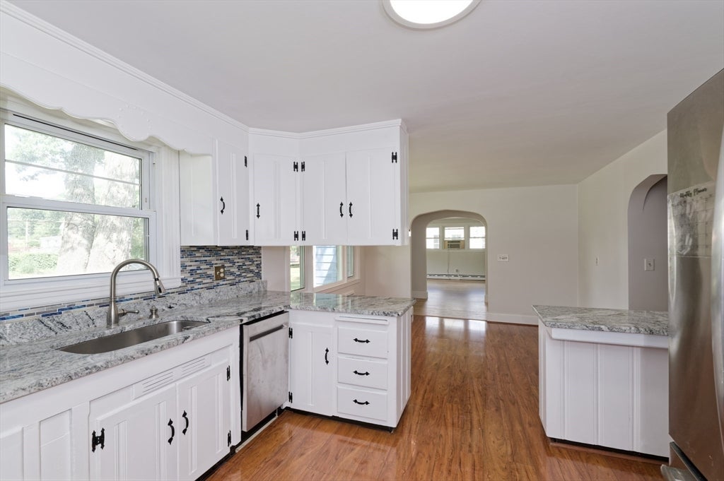 318 South Main St, Hopedale, MA Photo #8
