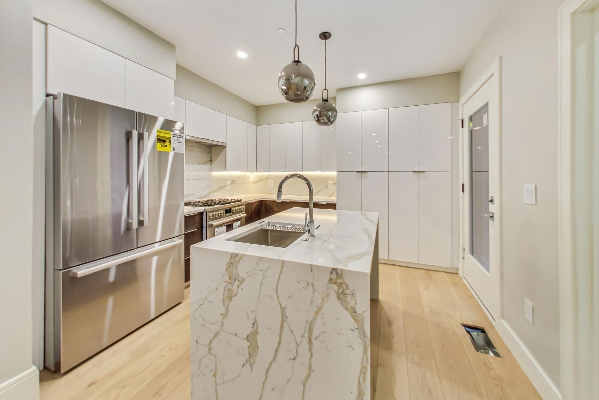 14 No. Bennet Street 101