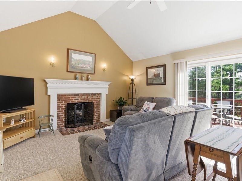 45 Elliot Trail, Grafton, MA Photo #12