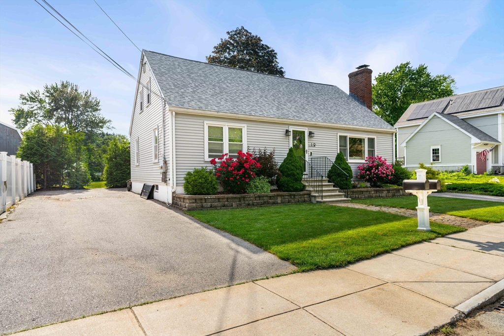 19 Maple St