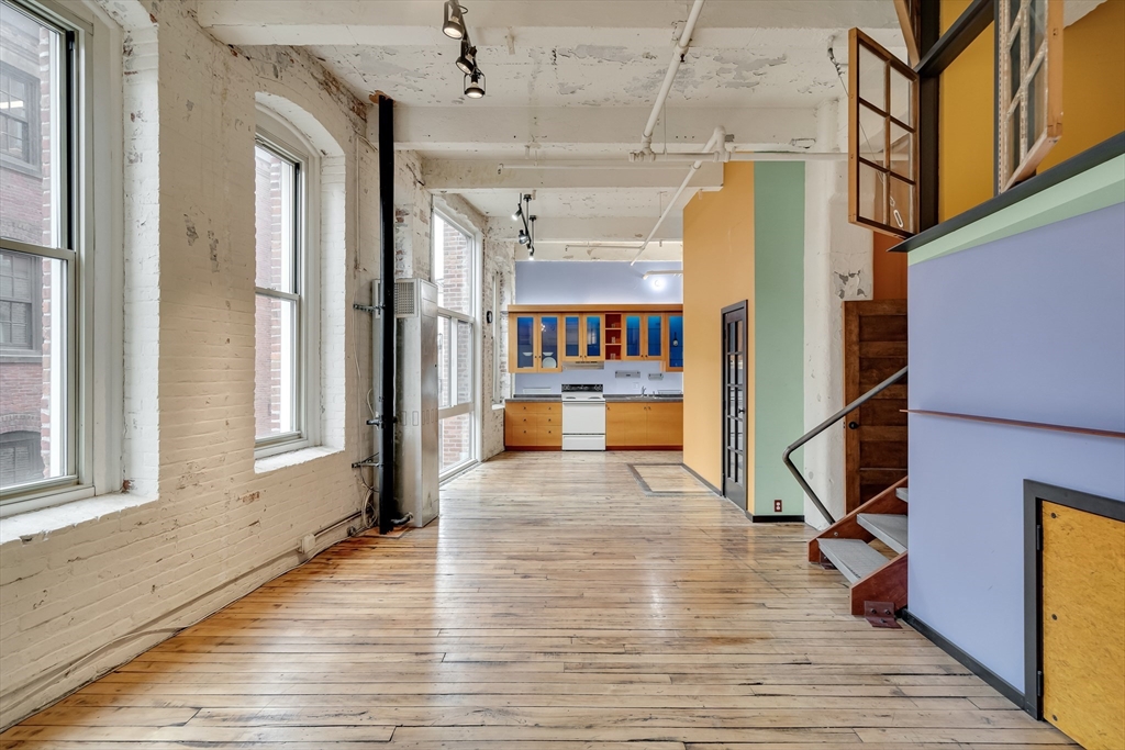 300 Summer St 35