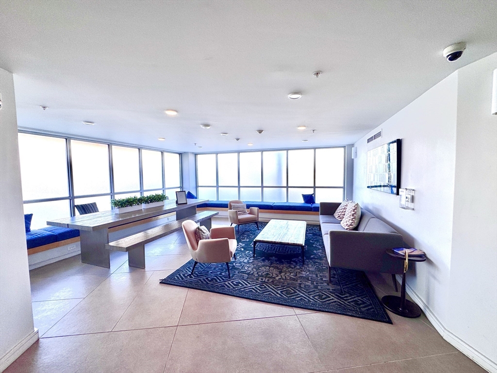 262 Monsignor Obrien Hwy 402