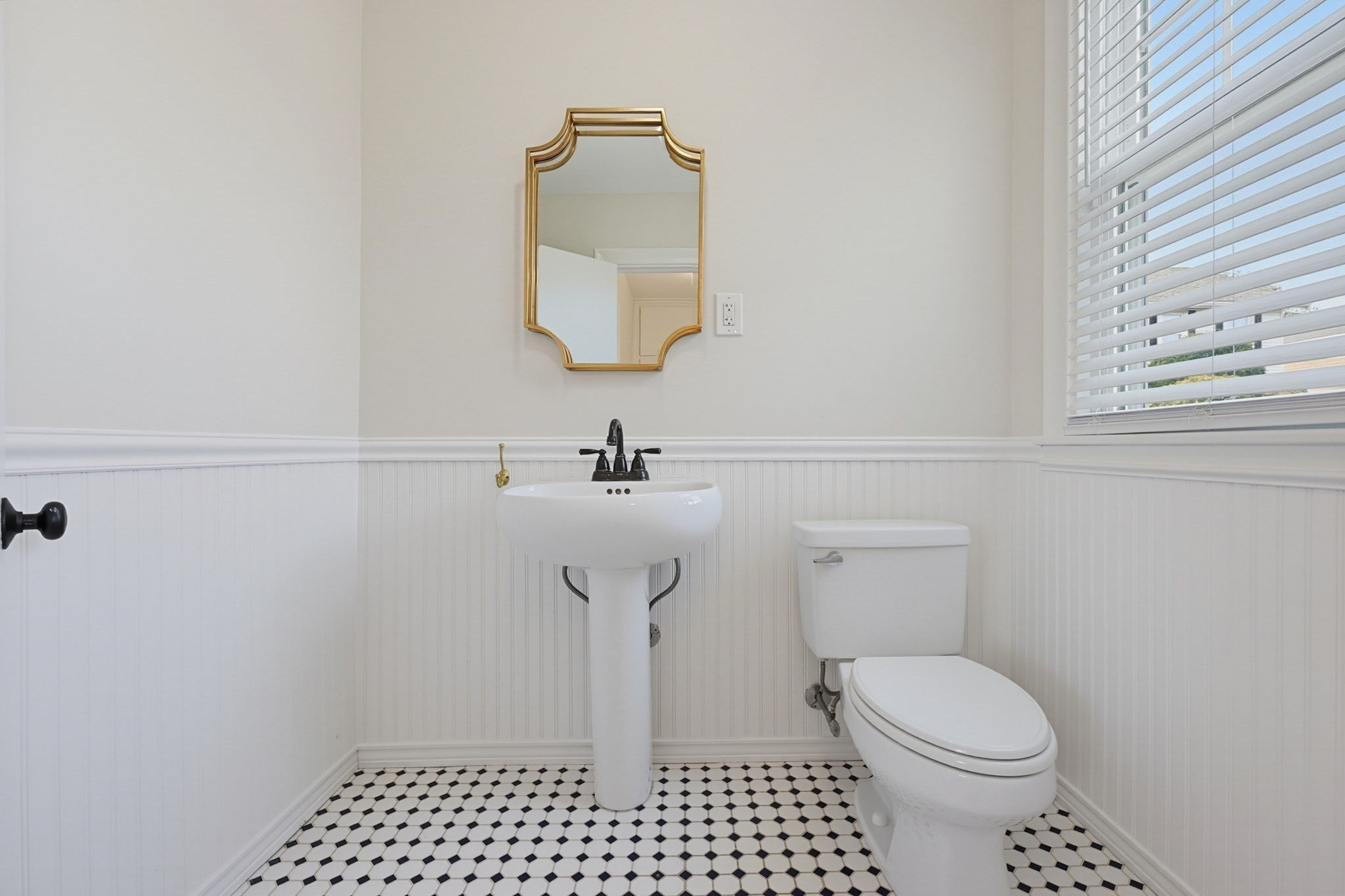 32 Elmwood Avenue, Winthrop, MA, 32 Elmwood Avenue, Winthrop, MA Photo #19